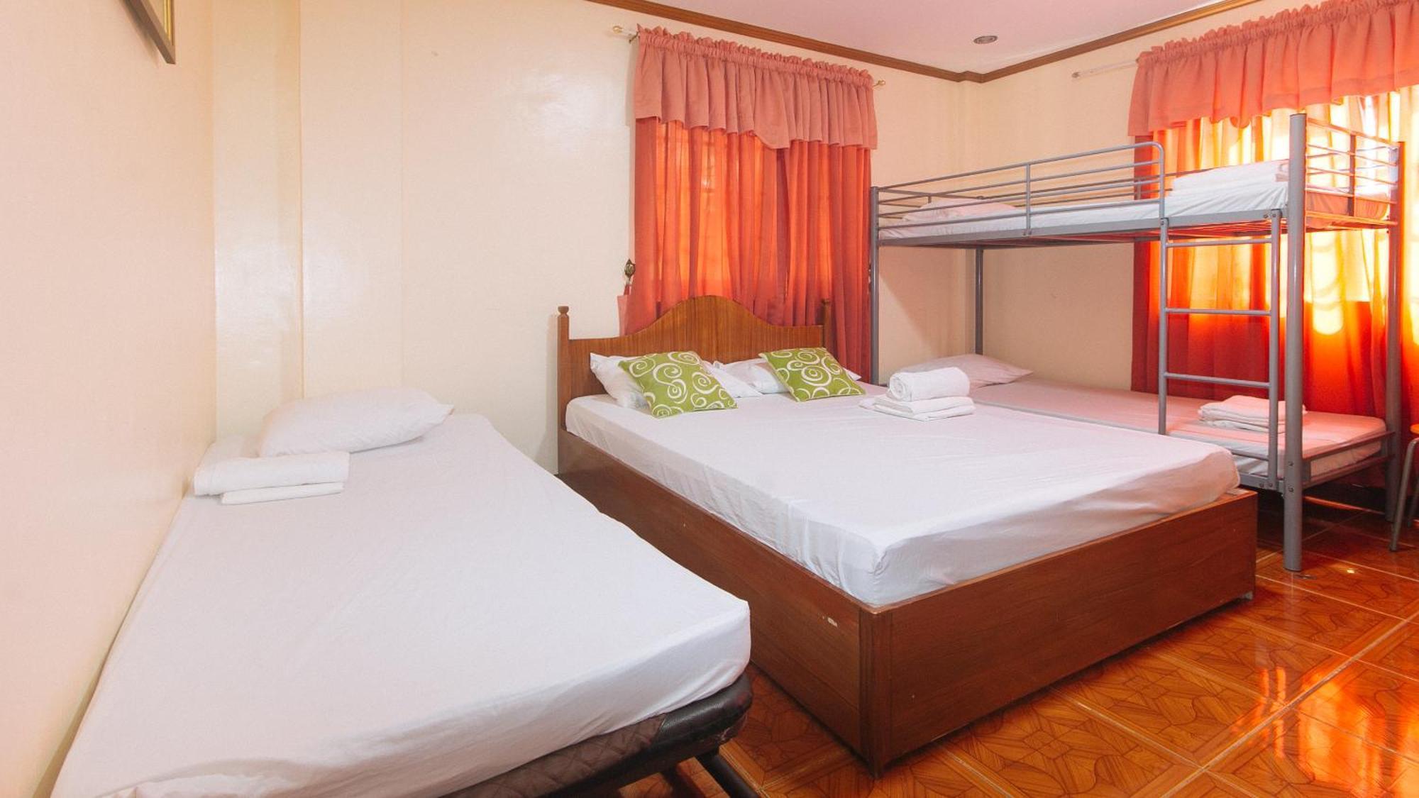 Lauriens Hotel Tagaytay Tagaytay City Ngoại thất bức ảnh