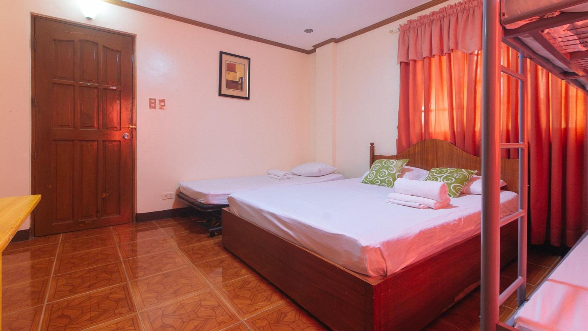 Lauriens Hotel Tagaytay Tagaytay City Ngoại thất bức ảnh